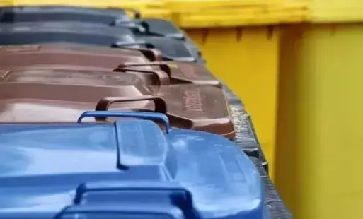 Zdjęcie do Gospodarowanie odpadami komunalnymi &ndash; konieczność złożenia nowych deklaracji o wysokości opłaty w przypadku zmiany liczby os&oacute;b zamieszkujących daną nieruchomość