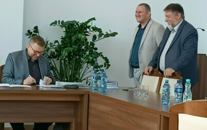 Zdjęcie do PODPISANIE UM&Oacute;W PARTYCYPACYJNYCH SIM