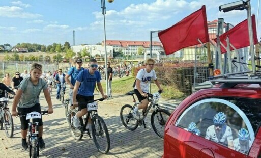 Zdjęcie do Radosne święto miłośnik&oacute;w roweru po raz trzynasty w Gminie Kowalewo Pomorskie 