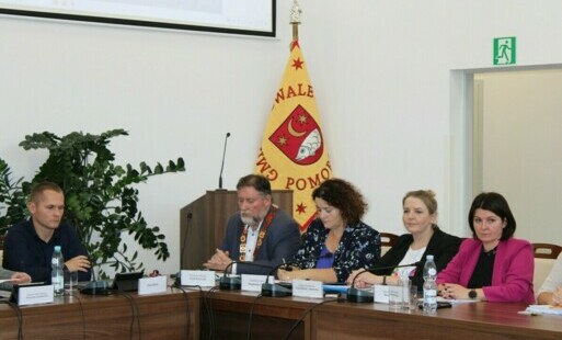 Zdjęcie do VIII NADZWYCZAJNA SESJA RADY MIEJSKIEJ W KOWALEWIE POMORSKIM
